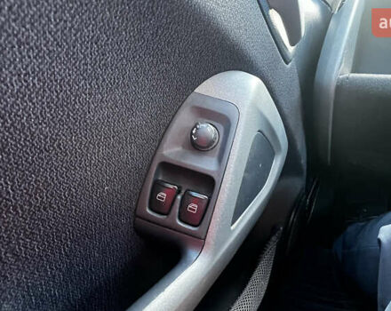 Білий Смарт Fortwo, об'ємом двигуна 0 л та пробігом 56 тис. км за 5850 $, фото 28 на Automoto.ua