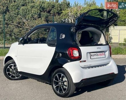 Білий Смарт Fortwo, об'ємом двигуна 0 л та пробігом 42 тис. км за 7699 $, фото 43 на Automoto.ua