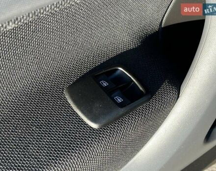 Білий Смарт Fortwo, об'ємом двигуна 0 л та пробігом 42 тис. км за 7699 $, фото 16 на Automoto.ua