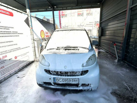 Білий Смарт Fortwo, об'ємом двигуна 1 л та пробігом 154 тис. км за 5500 $, фото 1 на Automoto.ua