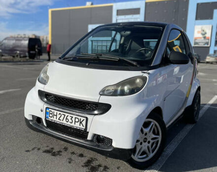 Білий Смарт Fortwo, об'ємом двигуна 1 л та пробігом 157 тис. км за 4000 $, фото 1 на Automoto.ua