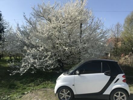 Білий Смарт Fortwo, об'ємом двигуна 1 л та пробігом 2 тис. км за 5500 $, фото 1 на Automoto.ua