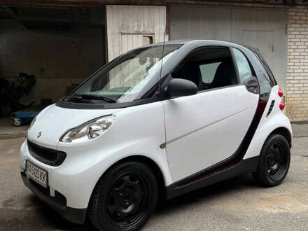 Смарт Fortwo 2009 у Києві на Automoto.ua Білий Смарт Fortwo, об'ємом двигуна 1 л та пробігом 130 тис. км за 4600 $, фото 1 на Automoto.ua