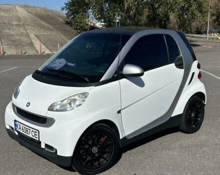 Білий Смарт Fortwo, об'ємом двигуна 1 л та пробігом 140 тис. км за 5200 $, фото 1 на Automoto.ua