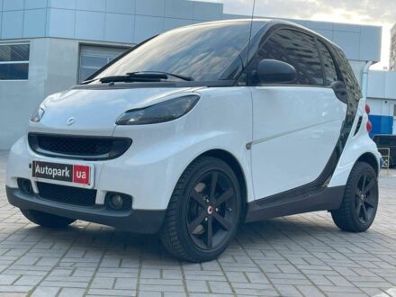 Білий Смарт Fortwo, об'ємом двигуна 1 л та пробігом 138 тис. км за 6490 $, фото 1 на Automoto.ua