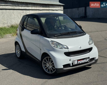Білий Смарт Fortwo, об'ємом двигуна 1 л та пробігом 130 тис. км за 5500 $, фото 1 на Automoto.ua