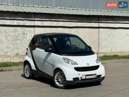 Білий Смарт Fortwo, об'ємом двигуна 1 л та пробігом 130 тис. км за 5399 $, фото 1 на Automoto.ua
