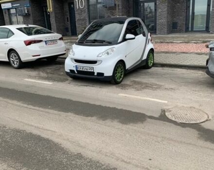 Білий Смарт Fortwo, об'ємом двигуна 1 л та пробігом 109 тис. км за 5700 $, фото 1 на Automoto.ua
