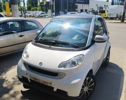 Білий Смарт Fortwo, об'ємом двигуна 1 л та пробігом 150 тис. км за 5900 $, фото 1 на Automoto.ua