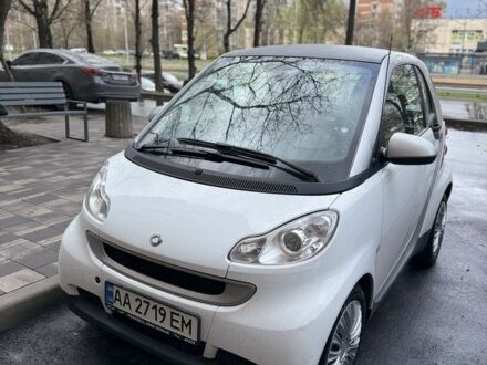 Белый Смарт Форту, объемом двигателя 1 л и пробегом 105 тыс. км за 5000 $, фото 1 на Automoto.ua