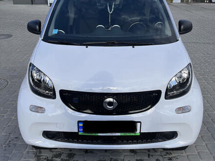 Смарт Fortwo 2018 у Львові на Automoto.ua Білий Смарт Fortwo, об'ємом двигуна 0 л та пробігом 22 тис. км за 9499 $, фото 1 на Automoto.ua