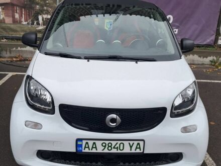 Смарт Форту 2019 в Киеве на Automoto.ua Белый Смарт Форту, объемом двигателя 0 л и пробегом 40 тыс. км за 10000 $, фото 1 на Automoto.ua