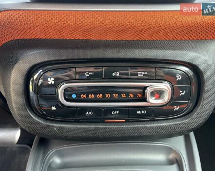 Черный Смарт Форту, объемом двигателя 1 л и пробегом 77 тыс. км за 7650 $, фото 24 на Automoto.ua