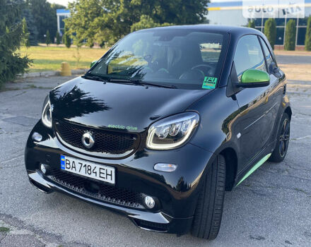 Чорний Смарт Fortwo, об'ємом двигуна 0 л та пробігом 30 тис. км за 18037 $, фото 2 на Automoto.ua