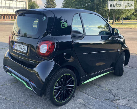 Чорний Смарт Fortwo, об'ємом двигуна 0 л та пробігом 30 тис. км за 18037 $, фото 5 на Automoto.ua