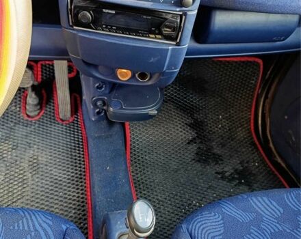 Червоний Смарт Fortwo, об'ємом двигуна 0.6 л та пробігом 150 тис. км за 3300 $, фото 7 на Automoto.ua