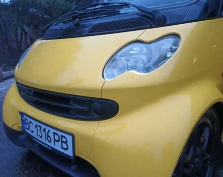 Жовтий Смарт Fortwo, об'ємом двигуна 0.7 л та пробігом 230 тис. км за 2800 $, фото 3 на Automoto.ua