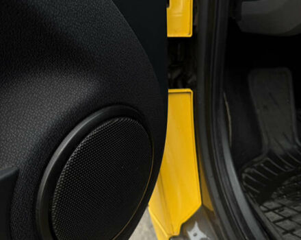 Жовтий Смарт Fortwo, об'ємом двигуна 1 л та пробігом 68 тис. км за 6200 $, фото 17 на Automoto.ua