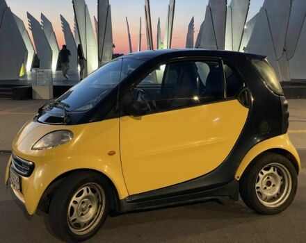 Жовтий Смарт Fortwo, об'ємом двигуна 0.8 л та пробігом 200 тис. км за 3206 $, фото 1 на Automoto.ua