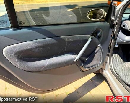 Сірий Смарт Fortwo, об'ємом двигуна 0.7 л та пробігом 230 тис. км за 3500 $, фото 4 на Automoto.ua