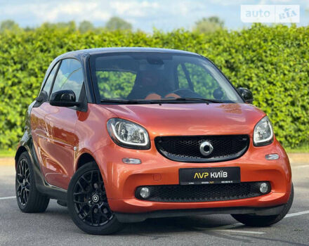 Помаранчевий Смарт Fortwo, об'ємом двигуна 1 л та пробігом 60 тис. км за 10000 $, фото 4 на Automoto.ua