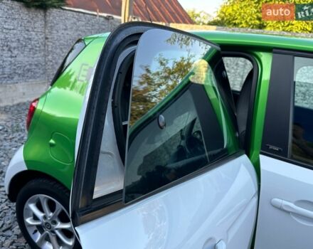 Білий Смарт EQ Forfour, об'ємом двигуна 0 л та пробігом 134 тис. км за 8350 $, фото 84 на Automoto.ua