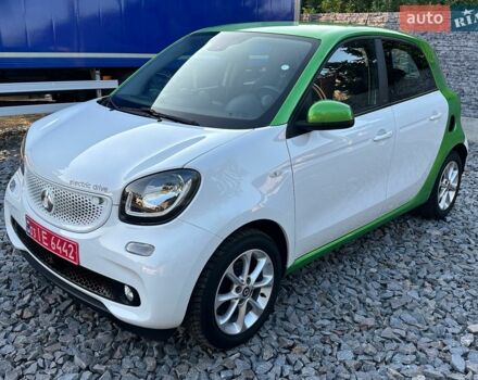Білий Смарт EQ Forfour, об'ємом двигуна 0 л та пробігом 134 тис. км за 8350 $, фото 4 на Automoto.ua