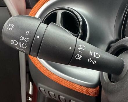 Белый Смарт EQ Forfour, объемом двигателя 0 л и пробегом 93 тыс. км за 8500 $, фото 28 на Automoto.ua