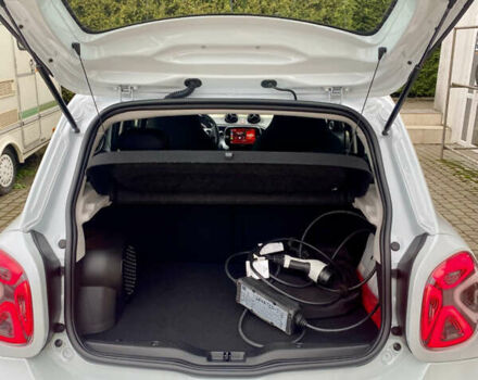 Білий Смарт EQ Forfour, об'ємом двигуна 0 л та пробігом 25 тис. км за 9999 $, фото 7 на Automoto.ua