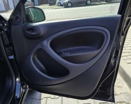 Черный Смарт EQ Forfour, объемом двигателя 0 л и пробегом 65 тыс. км за 8999 $, фото 17 на Automoto.ua