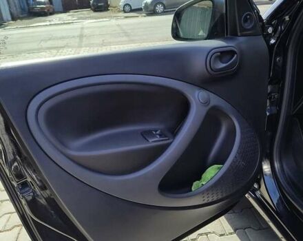 Черный Смарт EQ Forfour, объемом двигателя 0 л и пробегом 63 тыс. км за 9200 $, фото 9 на Automoto.ua