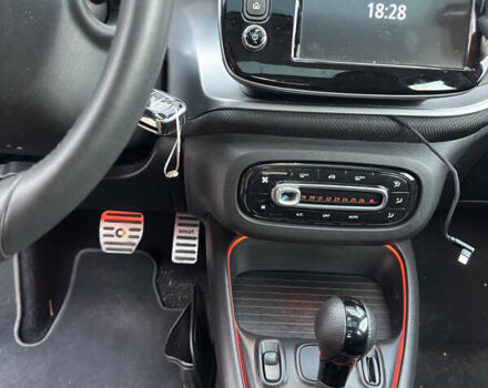 Серый Смарт EQ Forfour, объемом двигателя 0 л и пробегом 47 тыс. км за 11000 $, фото 10 на Automoto.ua