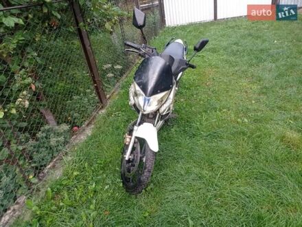 Спарк SP 125R-21 2016 в Воловце на Automoto.ua Белый Спарк SP 125R-21, объемом двигателя 0 л и пробегом 5 тыс. км за 361 $, фото 1 на Automoto.ua