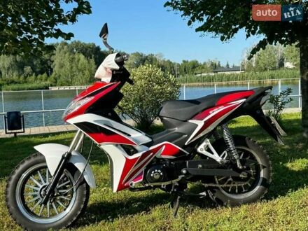 Спарк SP 125С-4WQ 2021 у Києві на Automoto.ua Червоний Спарк SP 125С-4WQ, об'ємом двигуна 0.12 л та пробігом 12 тис. км за 486 $, фото 1 на Automoto.ua