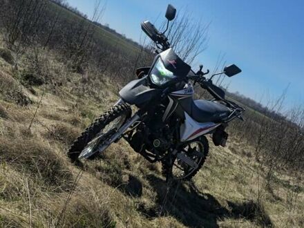 Спарк SP 200D-5B 2023 в Изяслве на Automoto.ua Красный Спарк SP 200D-5B, объемом двигателя 0.2 л и пробегом 800 тыс. км за 890 $, фото 1 на Automoto.ua