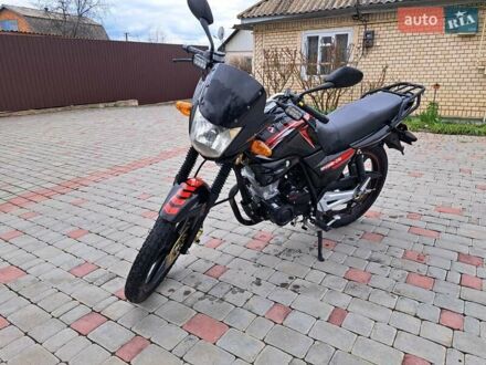 Спарк SP 200R-25I 2021 у Бершаде на Automoto.ua Чорний Спарк SP 200R-25I, об'ємом двигуна 0.2 л та пробігом 11 тис. км за 880 $, фото 1 на Automoto.ua
