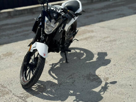 Белый Спарк SP 200R-28, объемом двигателя 0.2 л и пробегом 27 тыс. км за 836 $, фото 1 на Automoto.ua