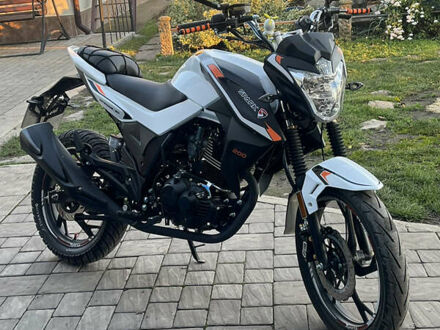 Белый Спарк SP 200R-30, объемом двигателя 0 л и пробегом 2 тыс. км за 999 $, фото 1 на Automoto.ua