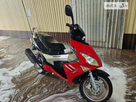 Спид Гир 150 2008 в Ромнах на Automoto.ua Красный Спид Гир 150, объемом двигателя 0.15 л и пробегом 4 тыс. км за 600 $, фото 1 на Automoto.ua