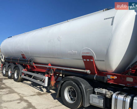 Черный Шпитцер Silos, объемом двигателя 0 л и пробегом 0 тыс. км за 19000 $, фото 3 на Automoto.ua