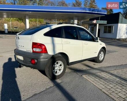 Белый Cанг Йонг Актион, объемом двигателя 2 л и пробегом 230 тыс. км за 6500 $, фото 5 на Automoto.ua