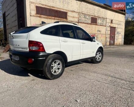 Белый Cанг Йонг Актион, объемом двигателя 2.3 л и пробегом 170 тыс. км за 6000 $, фото 3 на Automoto.ua