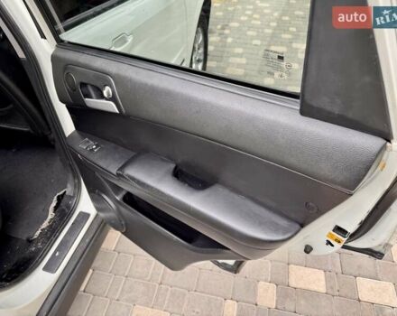 Cанг Йонг Actyon 2008 у Одесі на Automoto.ua Білий Cанг Йонг Actyon, об'ємом двигуна 2 л та пробігом 176 тис. км за 5400 $, фото 59 на Automoto.ua
