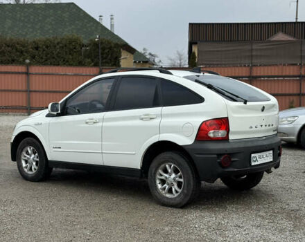 Белый Cанг Йонг Актион, объемом двигателя 2 л и пробегом 202 тыс. км за 6600 $, фото 1 на Automoto.ua