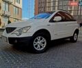Белый Cанг Йонг Актион, объемом двигателя 2 л и пробегом 176 тыс. км за 5999 $, фото 1 на Automoto.ua
