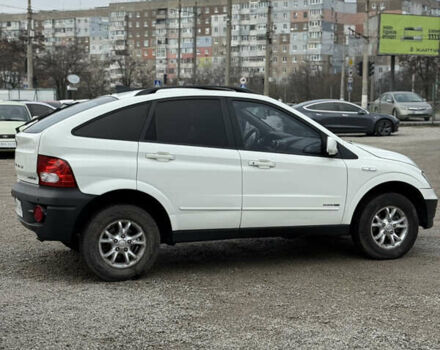 Белый Cанг Йонг Актион, объемом двигателя 2 л и пробегом 202 тыс. км за 6600 $, фото 3 на Automoto.ua