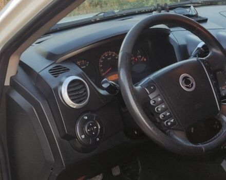 Белый Cанг Йонг Актион, объемом двигателя 2 л и пробегом 170 тыс. км за 6500 $, фото 5 на Automoto.ua