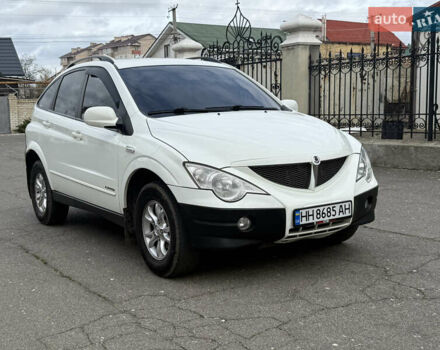 Белый Cанг Йонг Актион, объемом двигателя 2 л и пробегом 173 тыс. км за 6100 $, фото 3 на Automoto.ua