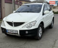 Белый Cанг Йонг Актион, объемом двигателя 2 л и пробегом 173 тыс. км за 6100 $, фото 1 на Automoto.ua
