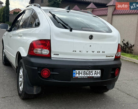 Белый Cанг Йонг Актион, объемом двигателя 2 л и пробегом 173 тыс. км за 6100 $, фото 5 на Automoto.ua